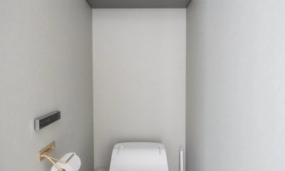 小上がり和室のあるモダンな住まい。高層マンションリノベーション。 (トイレ)