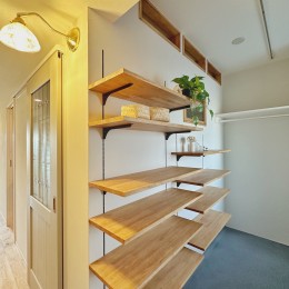 兵庫県Nさん邸：夫婦のライフスタイルに合わせ、開放感のあるお家へ。リモートワーク対応と充実した収納力。 (洋室→土間＋リモートワーク専用ルームに)