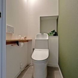 費用を抑え、子どもの安心をデザインする　畳のある暮らし (トイレ)