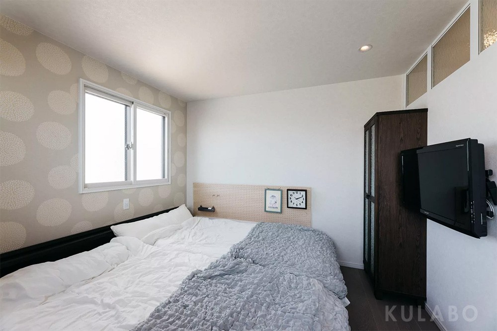 ベッドルーム事例：寝室（TVボードとキッチンが一緒⁉世界に一つだけのオリジナル造作家具）