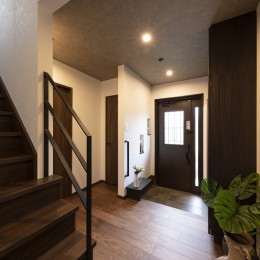 住み慣れたお家をリノベーション (玄関～階段)