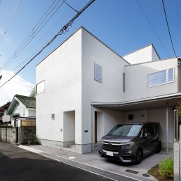 塚口町の家　～６つの個室とキッチンが中心の住まい～ (外観)