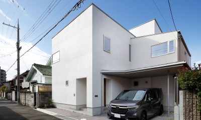 塚口町の家　～６つの個室とキッチンが中心の住まい～ (外観)