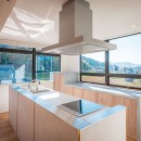 余白のある空間との繋がり　和歌山橋本の家の写真 キッチン