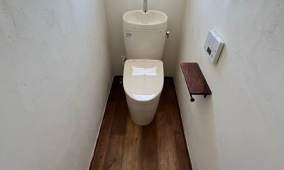トイレ｜漆喰の壁がステキなお家