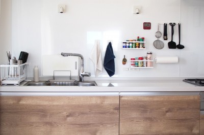 キッチン (北欧×バリ島ミックススタイルで彩る、大人のリラックス空間)