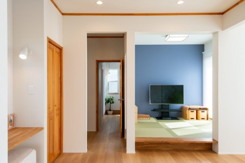 憧れのkitchenhouseが似合う　光溢れるリビングダイニングのある家　part1 (リビングにちょうどいい広さの「コアガリ和室」。)