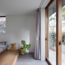 鎌倉扇ヶ谷の住宅の写真 個室と玄関アプローチ