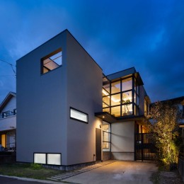 鎌倉扇ヶ谷の住宅 (外観の夜景)