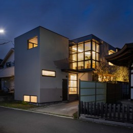 鎌倉扇ヶ谷の住宅 (外観の夜景)