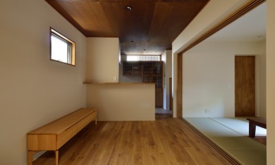 上十条のいえ＜昭和の佇まいを復元した、戸建てリノベーション＞ (リビングダイニング)