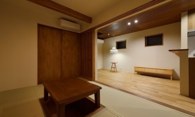 上十条のいえ＜昭和の佇まいを復元した、戸建てリノベーション＞ (リビングダイニング　間仕切開放)