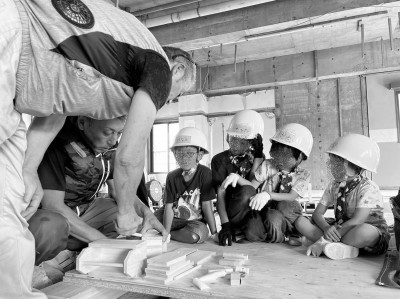 親子現場見学会も実施中 (２LDKだったマンションに２つの子ども部屋を)