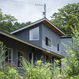 自然豊かな高原の住まい (外観)