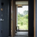 八ヶ岳麓の住宅-自然豊かな暮らし-の写真 玄関