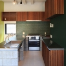 中野M-素材を引き継ぎ、緑に囲まれるお気に入りのカフェの写真 キッチン