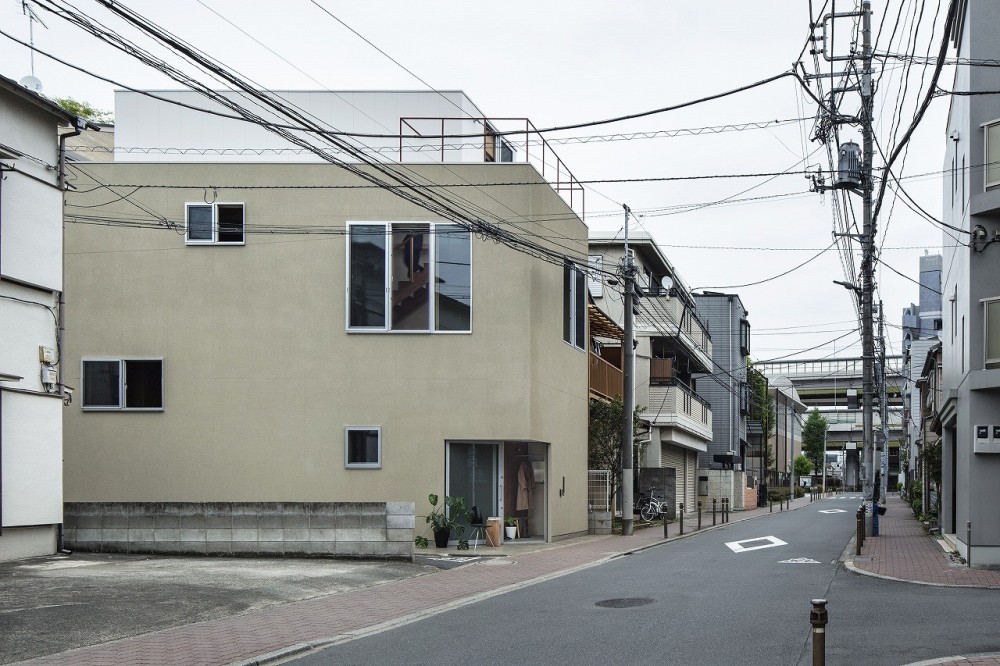 まちと住む、立体的なワンルームの家（氷川町） (外観1)