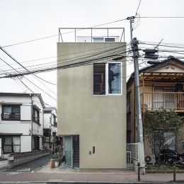 まちと住む、立体的なワンルームの家（氷川町の住宅）