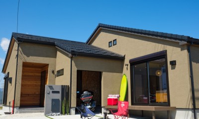 海老名の平屋住宅　～和モダンテイストの贅沢な平屋～ (外観はさりげなく落ち着きの和モダン)