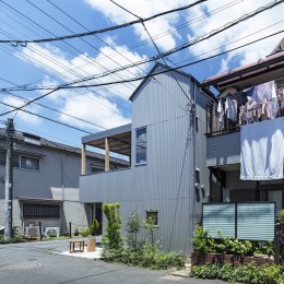 外と暮らす都市の家（小金井の住宅）