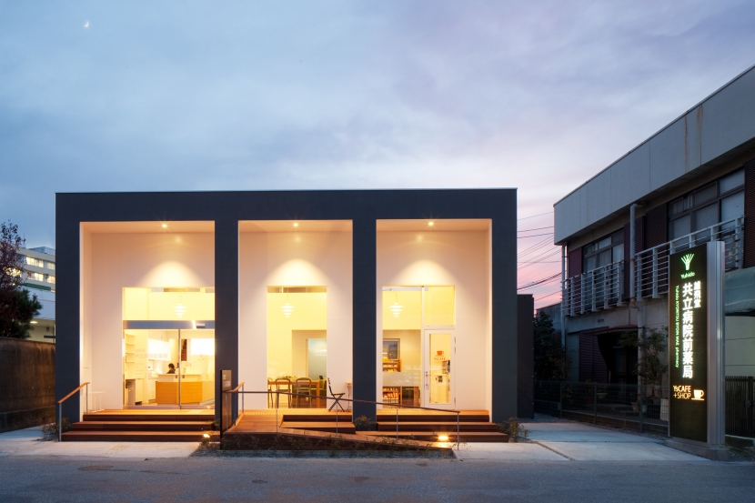 山崎壮一建築設計事務所「「いわきの薬局」すまいのような居心地の良いインテリアをつくる」