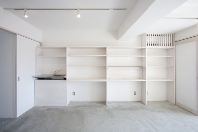 壁面造作家具 (ドマ ト サンルーム　-やわらかい間接光の広がる心地良い空間-)