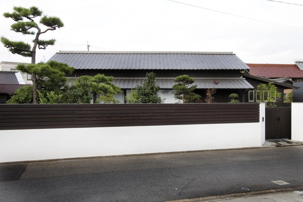 外観 (Re：150年　江戸末期の住宅を耐震改修を施してフルリノベーションする。)