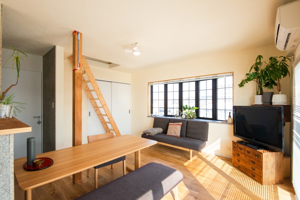 空間デザイナーさんと一緒につくった 隠れ家的ロフトとアトリエのある
