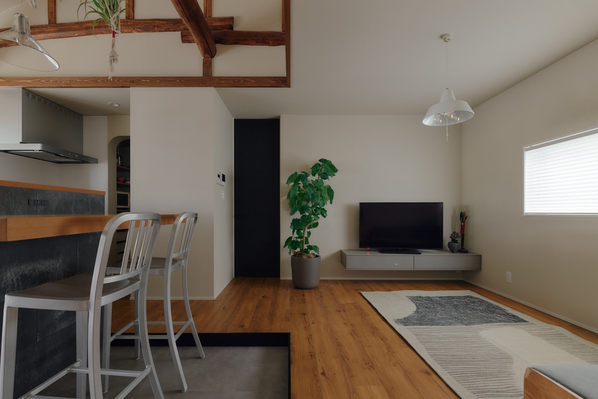 記憶を繋ぐ住まいの再構築 - 戸建リノベーション事例｜SUVACO(スバコ)