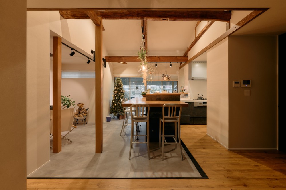 記憶を繋ぐ住まいの再構築 - 戸建リノベーション事例｜SUVACO(スバコ)