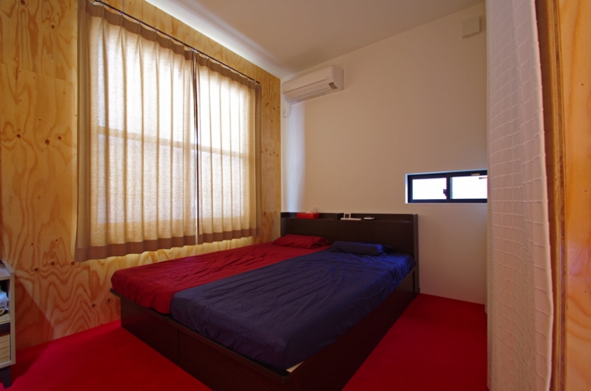 ベッドルーム事例：主寝室（大阪市旭区F邸〜やさしい自然光で暮らたい . ２つのテラスのある都市型住宅）