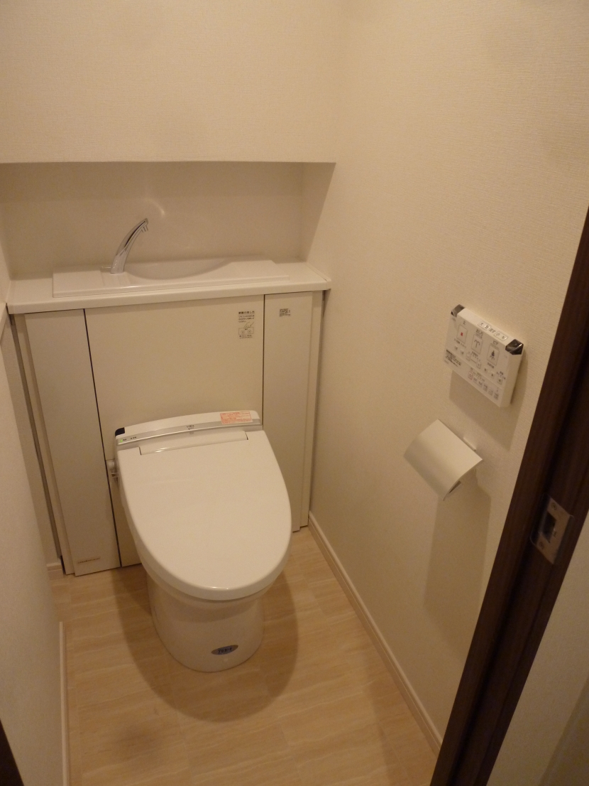 バリアフリーになったトイレ 50代からのリノベーション 調布邸 バス トイレ事例 Suvaco スバコ