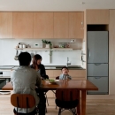 引き算の家｜シンプル・ナチュラルなマンションリノベーション｜京都市の写真 シンプルな製作キッチン