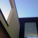 ハーフコートハウス／Okiさんの家の写真 中庭から見上げた空