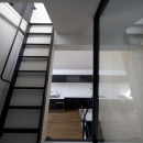 狭小二世帯住宅 OUCHI-01の写真 ロフトへの階段