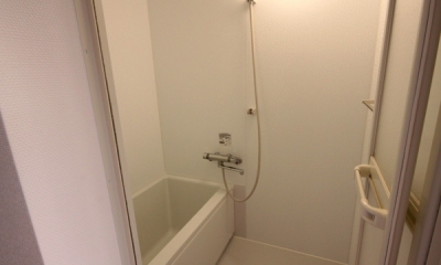 バスルーム｜@ajito～白い壁と白い床～