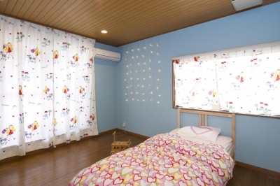子供部屋 (T邸・オリジナルキッチンと家具で光と風が遊ぶ憧れのリビング)
