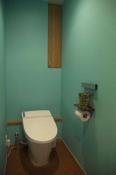 おしゃれなトイレ画像35選 壁紙 タイルの選び方やバリアフリー Suvaco スバコ