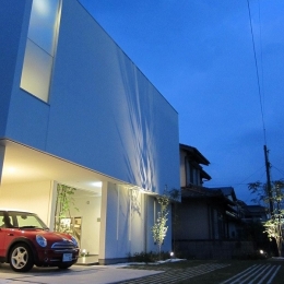 LIGHT　COURT　HOUSE (外観)