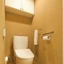 東京都I様邸 ～体で感じる自然素材の住まい～の写真 トイレ