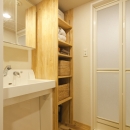 東京都I様邸 ～体で感じる自然素材の住まい～の写真 洗面室
