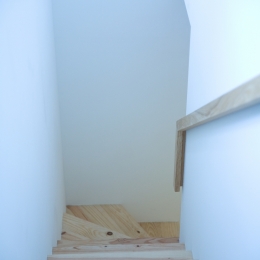 腰越の住宅 (階段)