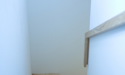 腰越の住宅 (階段)