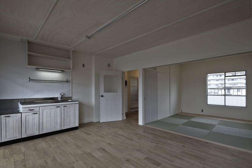 吉永建築デザインスタジオ「しんかな団地リペア　くりの家｜いい団地だからなおして暮らす。古きよき団地をめでるリノベーション。」