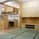 大阪の畳間のあるマンションリノベーション｜昭和40年代築のマンションを明るく、ふんだんに木を使ったインテリアにリノベーションの写真 リビングダイニングキッチン