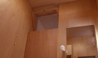 洗面室｜大阪のミニクーパーな家｜ミニクーパーのように小さくて高性能でスタイリッシュな家