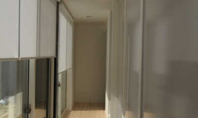 仙台　SOHOの家　OUCHI-18 (寝室前の廊下)