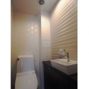 ロケーションと インテリアデザインが醸し出す LuxeStyleリノベーションの写真 トイレ