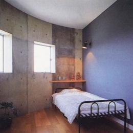 半円形の子供室 三方が原戦場跡地に建つ家 子供部屋事例 Suvaco スバコ