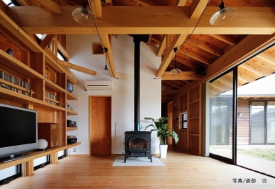 木の温もりを感じながら過ごす 梁の見える家 Suvaco スバコ